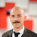 Viktor Vincent als Self - Co-Host