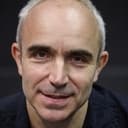 Alexis Latham als Norton