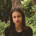 Δανάη Τσιοπλή als Barbara (teenager/adult)