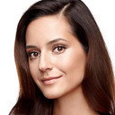 Sedef Avcı als Leyla