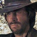 Lincoln Tate als Powers