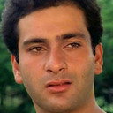 Rajiv Kapoor als Ajay