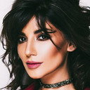 Naveen Waqar als Ayla