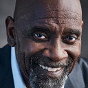 Chris Gardner als Passerby on street (uncredited)