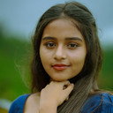 Riya Manoj als Laya