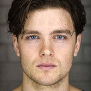 Joshua Orpin als Wyatt