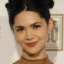 Lilan Bowden als Medical Examiner Amber Kang