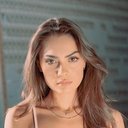 Flaka Latifi als Ana