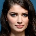 Eve Hewson als Nennete