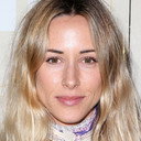 Gillian Zinser als Kara