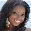 Erica Bowie als Travis' Girl