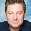 Pavel Bartoș als Filip Theodorescu