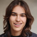 Jay Kavanagh als Young Soldier