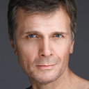 Igor Rogatšov als Officer