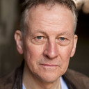 Iain MacRae als Domhnallach