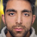 Shiraz Yasin als Omar