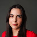 Andrea Martínez als Regina