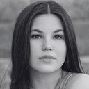 Emma Mason als Natalie
