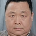 Chun Wong als Private Investigator