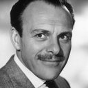 Terry-Thomas als Major Hitchcock