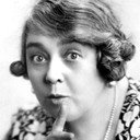 Laura Smithson als Undetermined Secondary Rôle (uncredited)