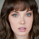 Kit Willesee als Actress in Cafe