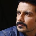 Viraf Patel als Vicky Singhania