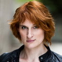 Meghan Allen als Immigration Officer