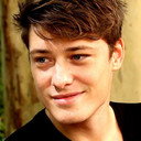 Tamás K. Kovács als Hub