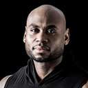 Corey Calliet als Sekou
