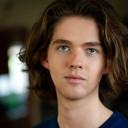 Sebastien Skubala als Alex