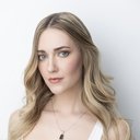 Sophie Sedlacek als Young Lori