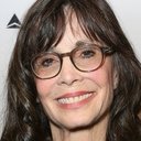 Talia Shire als Mrs. Silver