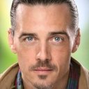 Zachary Bostrom als Kevin Brady