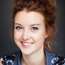 Andréanne Théberge als Karine