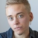 Kane Distler als Mr. J