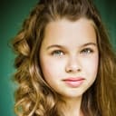 Sofia Mali als Young June (voice)