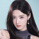 卢昱晓 als Nan Yi 