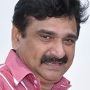 Ramesh Khanna als Krishnamoorthy