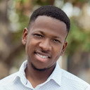 Aaron Adatsi als Cyril