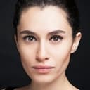 Hande Doğandemir als Sahra