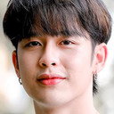 พิเชฏ จงใจหาญ als Arm
