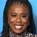 Uzo Aduba als Chenai Hungwe