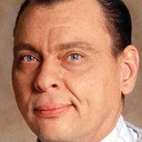Larry Drake als Dr. K