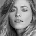 Rocío Igarzábal als Valeria Gutierrez