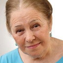 Валентина Рославцева als bus stop granny