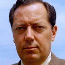 Jim Garrison als Earl Warren