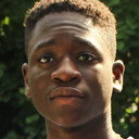 Clint Gyamfi als Eddie