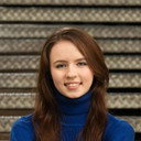 Natasha Watson als April/Sam