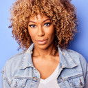 RaVal Davis als Sheryl Holley